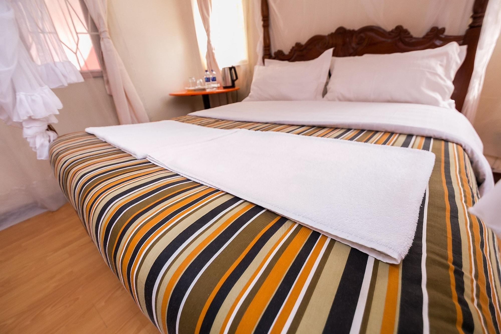 Upperhill Blueberry Hotel ไนโรบี ภายนอก รูปภาพ