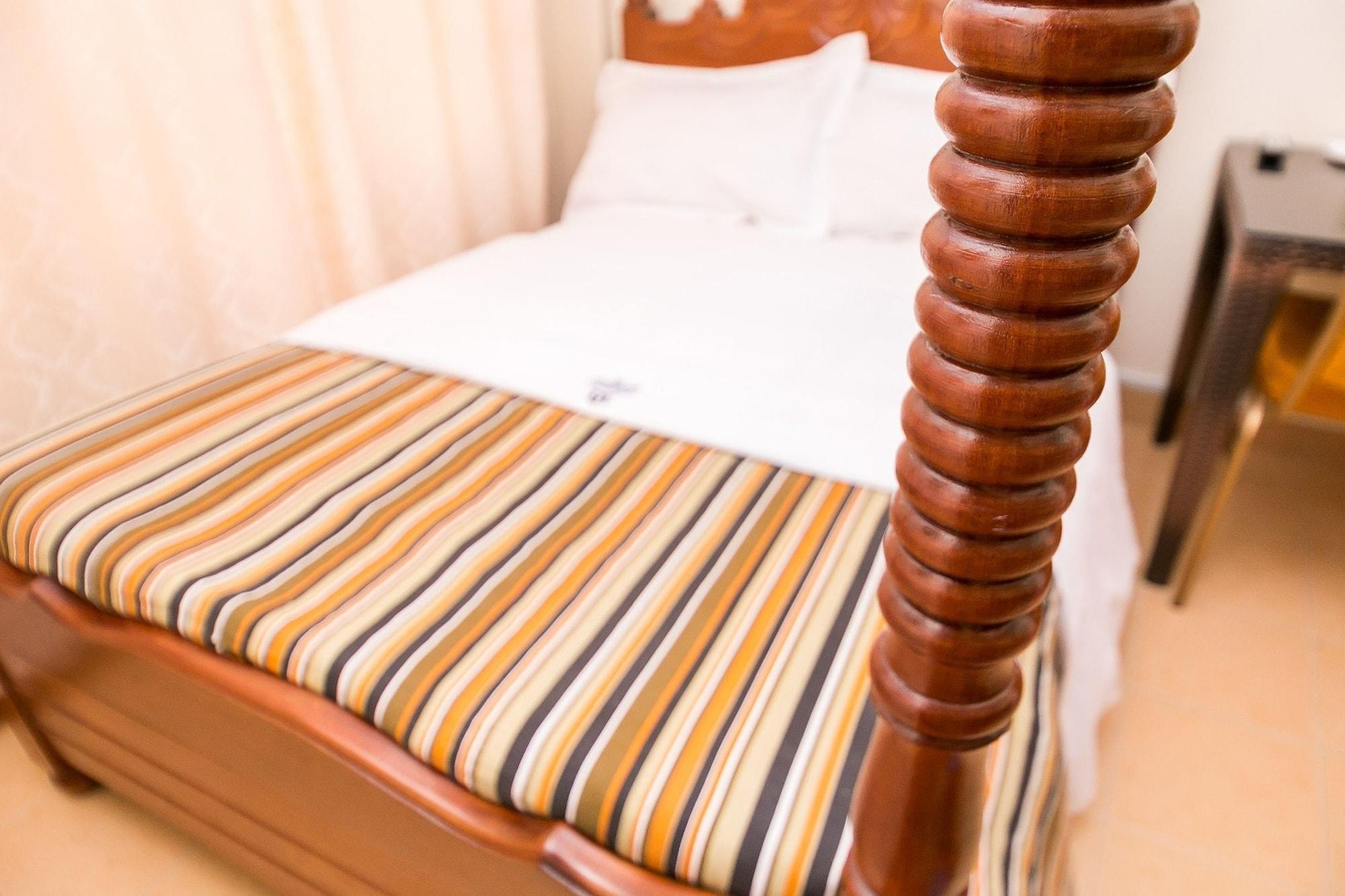 Upperhill Blueberry Hotel ไนโรบี ภายนอก รูปภาพ